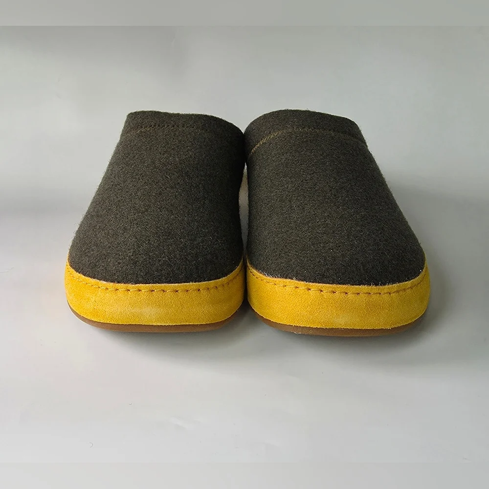 New Olukai Hamani Hulu Men's Wool Mule Slipper in Dusty Olive / Mustard Size 11